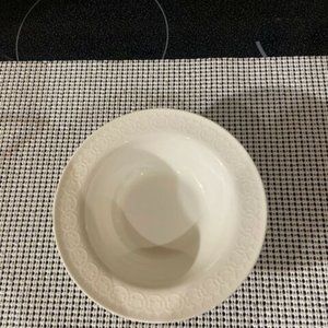 Royal Doulton English Bone China Rimmed Fruit  Dessert Bowl White